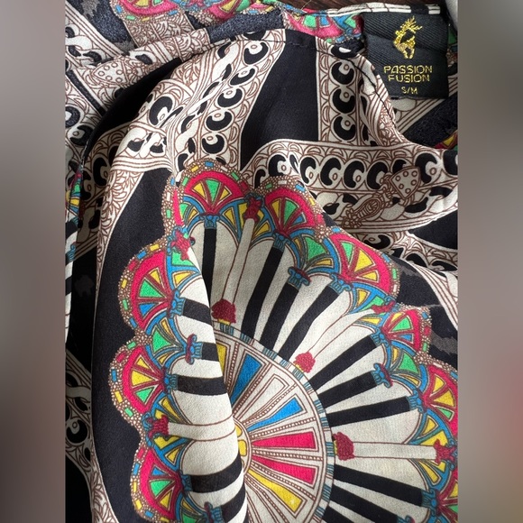 Passion Fusion Kimono - Picture 5 of 5